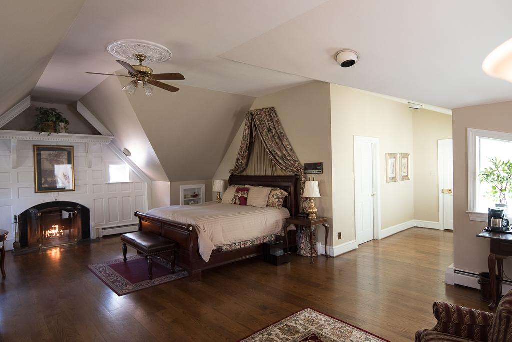 Stafford House Bed & Breakfast Fairfax Exterior photo